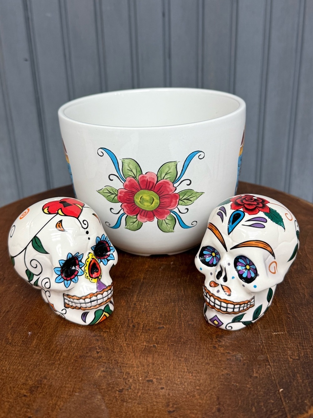 Mexican Sugar Skull Bowl Salt and Pepper Shaker Set - Picture 3 of 9